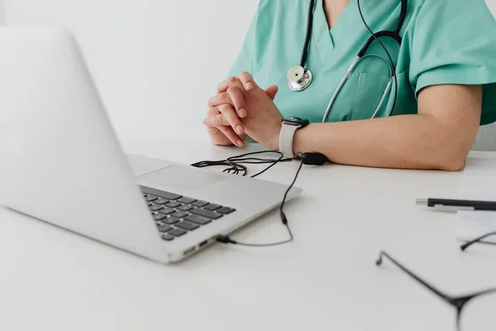 Porównanie skuteczności diagnostycznej densytometru ultradźwiękowego i densytometru RTG
