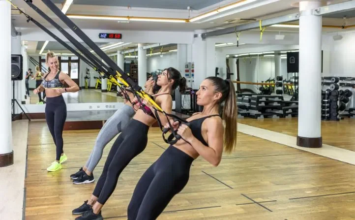 Trening funkcjonalny w rehabilitacji - jak nowoczesne technologie wspierają powrót do sportu