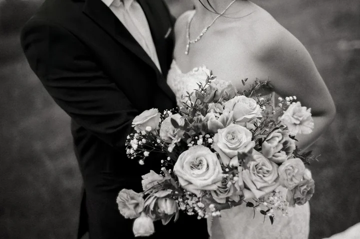 Elegancka papeteria ślubna: przewodnik po trendach, które królują w 2026 roku