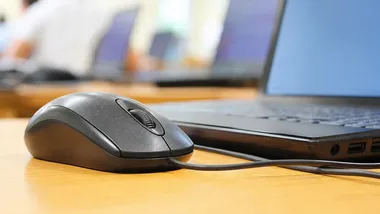 Od młodzieży po seniorów. W Przemyślu ostrzegali przed cyberoszustami