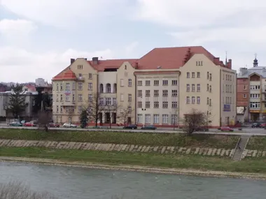 Linia 8 pojedzie inaczej i zyska nowy przystanek w Pikulicach