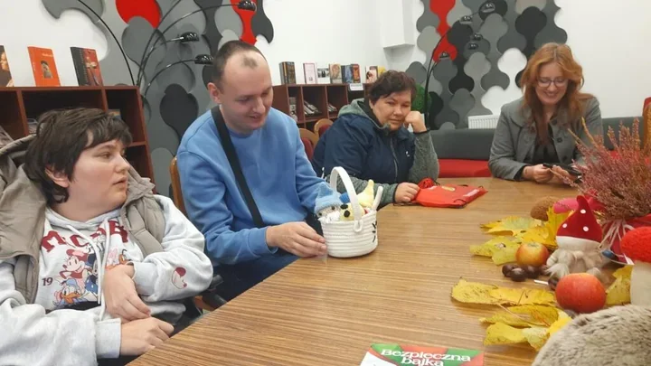 W Przemyślu dobre słowa spadły jak jesienne liście - spotkanie w bibliotece