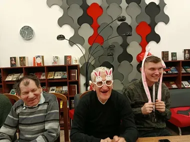 Wiosna przyszła do biblioteki z krzyżówką i własnym bocianem