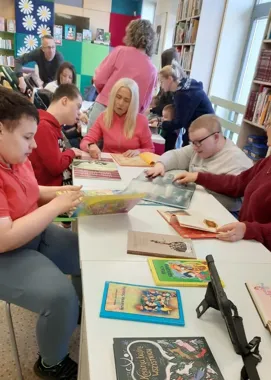 Biała Dama w Przemyślu - kamishibai, portrety i skarb w bibliotece