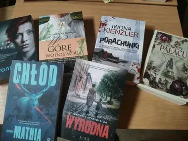 Jesienne lektury czekają w Filii nr 8 - od reportażu po „WIELKIE LITERY”