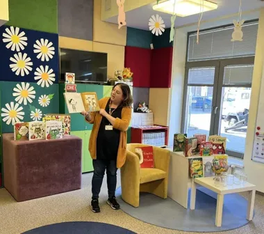 Kolorowy Potwór zamieszkał w przemyskiej bibliotece i porządkował emocje