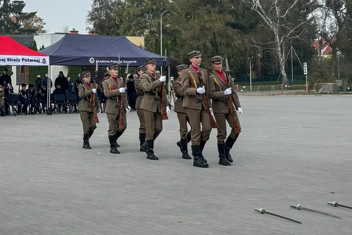 Uczniowie z Rymanowa w ogólnopolskim finale musztry. Byli wśród 15 ekip
