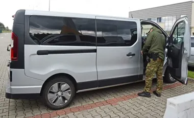 Części z utraconych aut miały trafić do Ukrainy. SG odzyskała także Opla