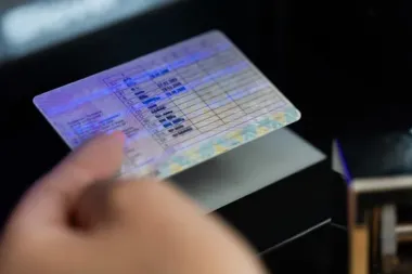 Dwa fałszywe prawa jazdy wykryte na Podkarpaciu. Są zarzuty
