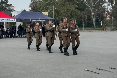 Uczniowie z Rymanowa w ogólnopolskim finale musztry. Byli wśród 15 ekip