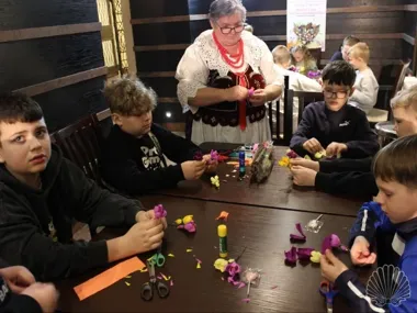 Piwnice rozkwitły na Wielkanoc - 320 osób zrobiło palmę i pisankę