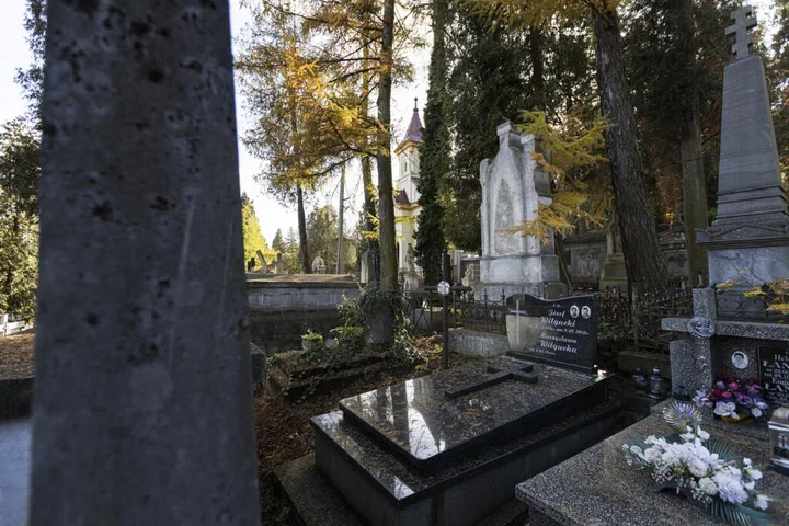 Przy przemyskich cmentarzach zmieni się ruch. Część ulic będzie zamknięta