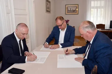 Przemyśl bliżej nowej siedziby pogotowia. List intencyjny porządkuje teren