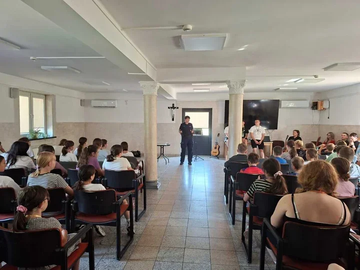 Policjanci z Dubiecka rozmawiali z młodzieżą o bezpieczeństwie