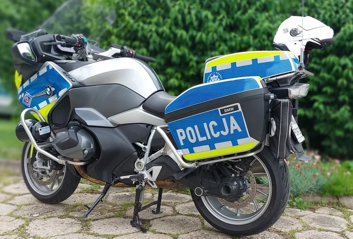 Wiosna wypuściła motocykle na drogi - policjanci ostrzegają przed błędem