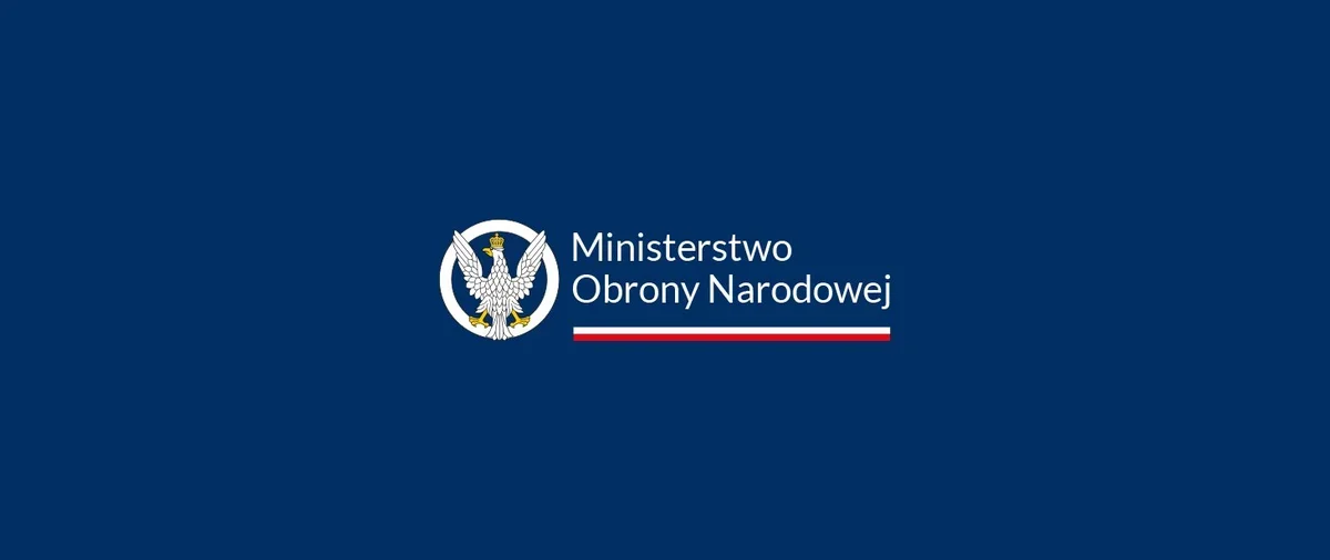 Logo Ministerstwa Obrony Narodowej na granatowym tle: biały orzeł w okręgu obok napisu i biało-czerwonej linii.