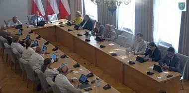 Powiat dołoży do chodników i dróg. Pieniądze trafią też do szkoły